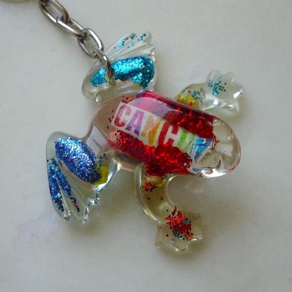 Shells & Glitter Clear Resin Frog Keychain Travel Souvenir from Cancun, Mexico - Picture 5 of 6